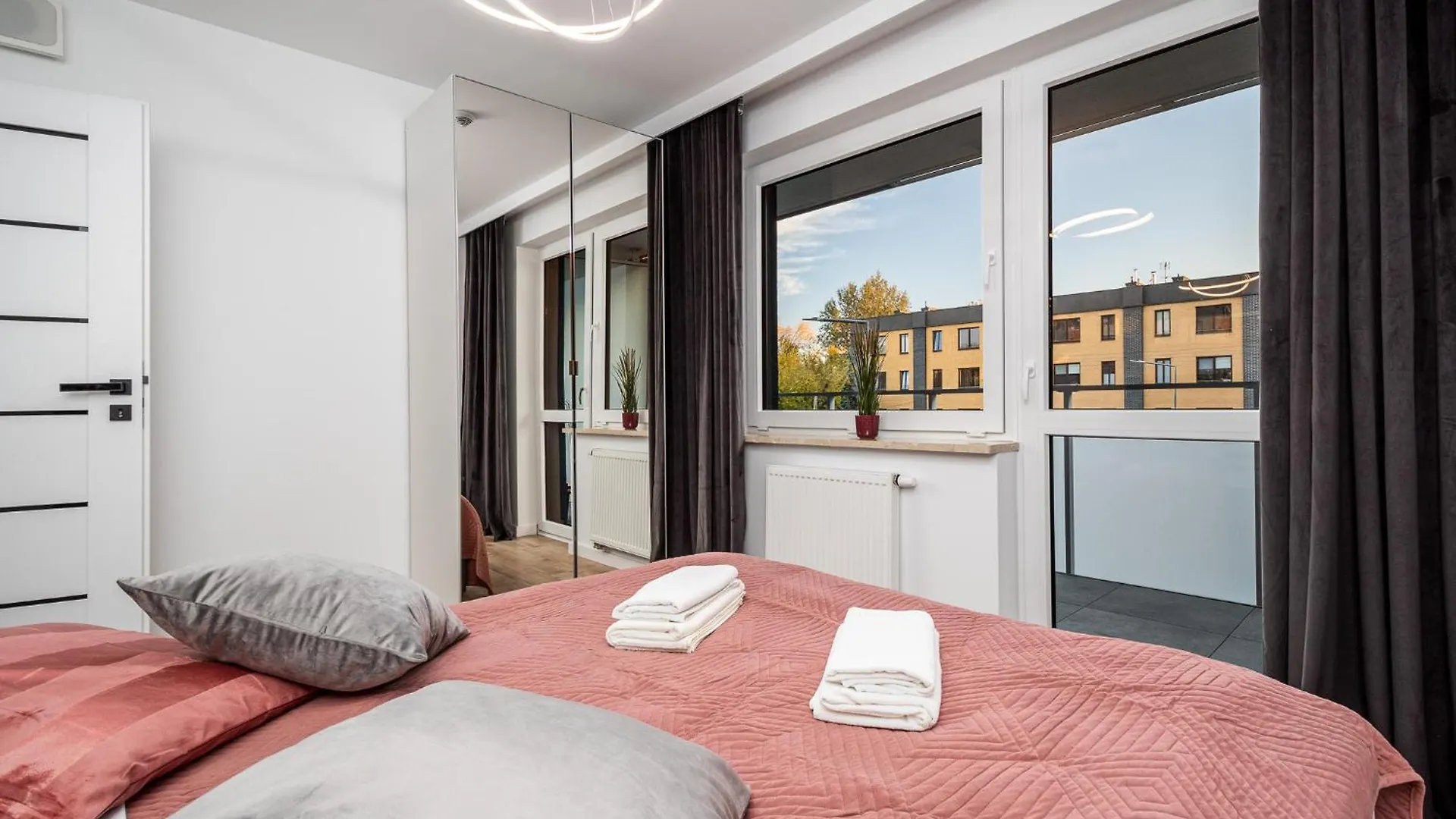 Pileckiego 59 By Perfect Apart Free Parking Warszawa 0*,  Polska